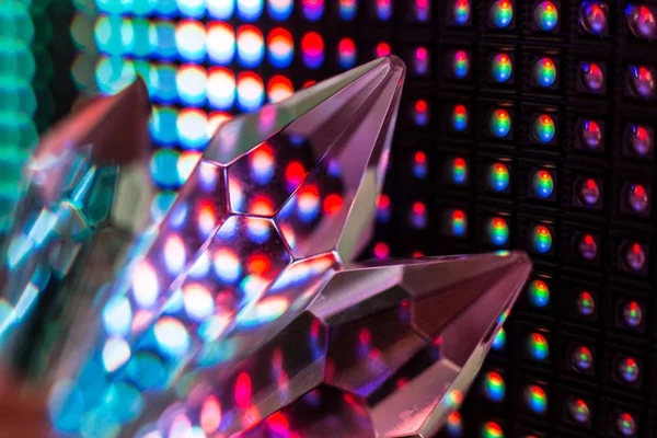 Cristalli sullo sfondo della parete LED — Foto Stock