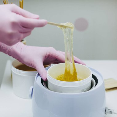 ağda ya da epilasyon sugaring