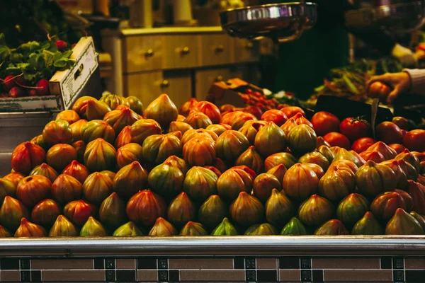 Tomates frescos no mercado — Fotografia de Stock