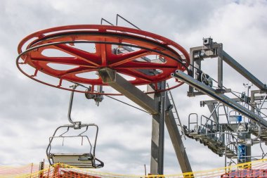 Teleferik istasyonu dağlarda