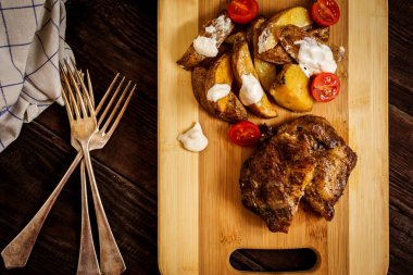 Domuz eti boyun biftek