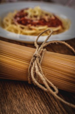 İtalyan spagetti Bolonez