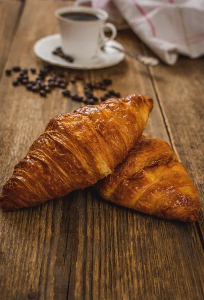 Croissant och kaffe — Stockfoto
