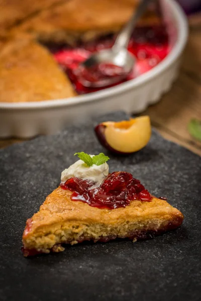 Bakt dessertskomaker – stockfoto