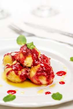 Çek yaban mersini köfte