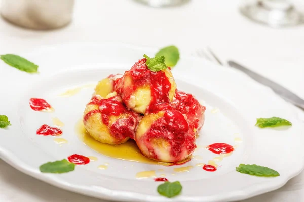 Tjeckiska blåbär dumplings — Stockfoto