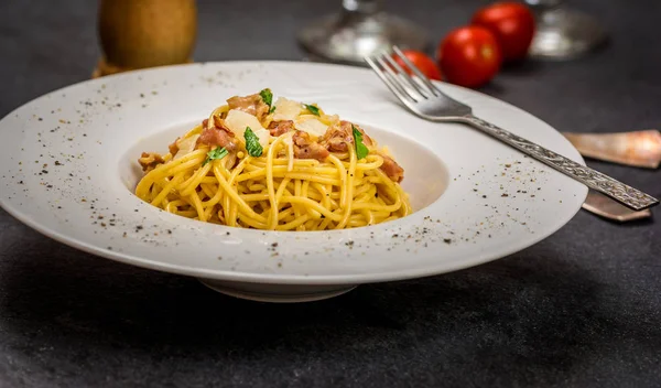 İtalyan spagetti carbonara