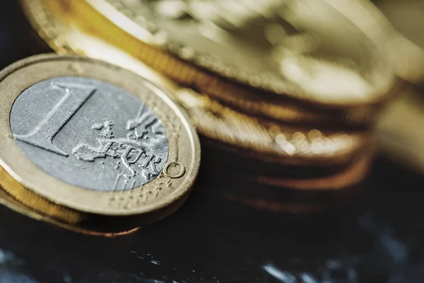 Bitcoin ve Euro para — Stok fotoğraf