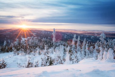 karlı dağlar, gündoğumu