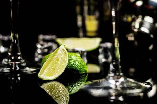 Cuts of lime — Stock Photo, Image