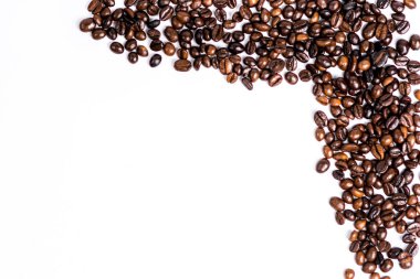 Kavrulmuş kahve beanon beyaz