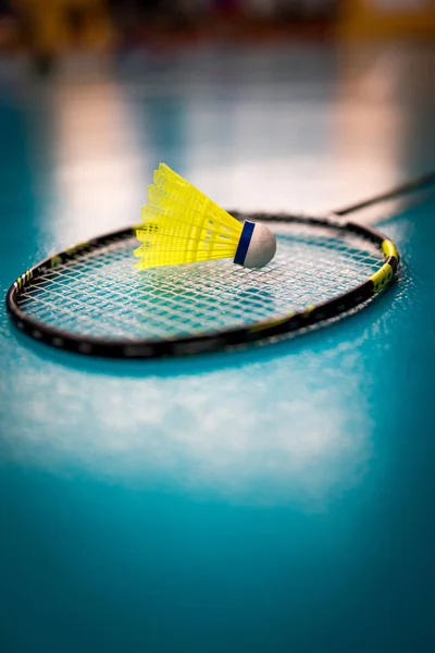 Badminton raketle ve raket — Stok fotoğraf