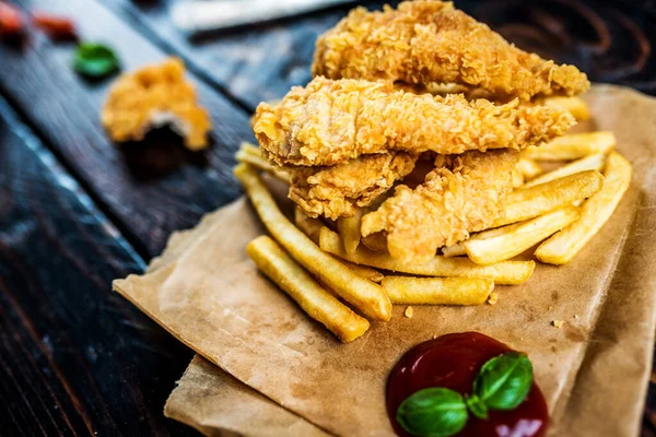 Fast Food Chicken Breast Strips French Fries — ストック写真