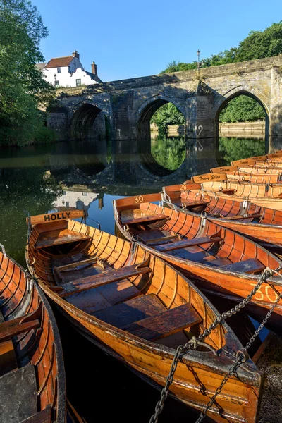 Rzeki łodzi nosić Durham Anglia Uk — Zdjęcie stockowe