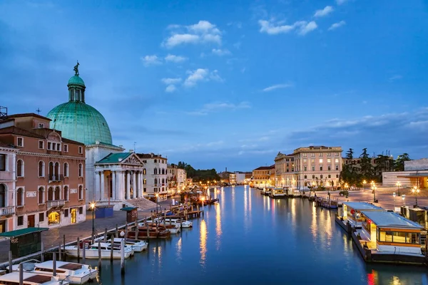 Venezia skyline italia – stockfoto