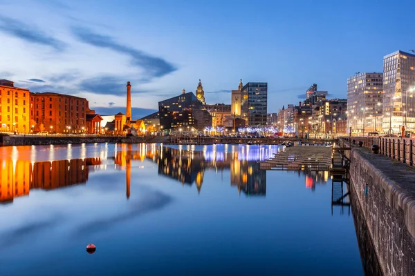 Vista nocturna de Liverpool —  Fotos de Stock