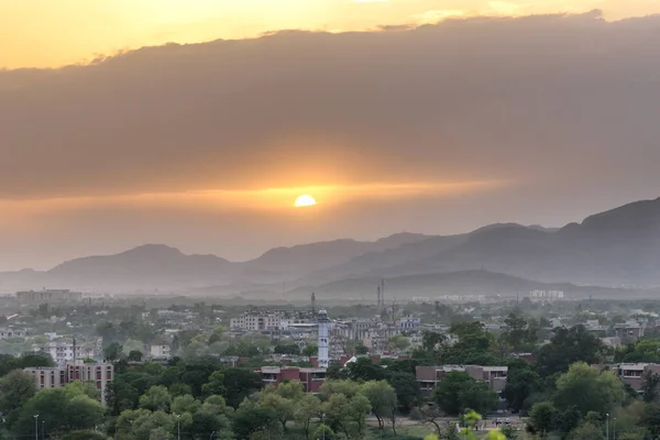 Vacker solnedgång över Islamabad — Stockfoto