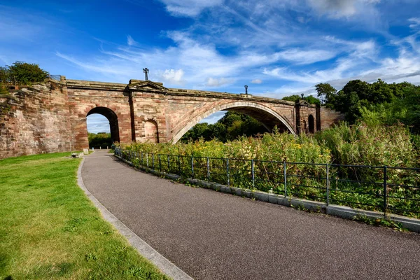 Grosvenor Bridge w Chester — Zdjęcie stockowe