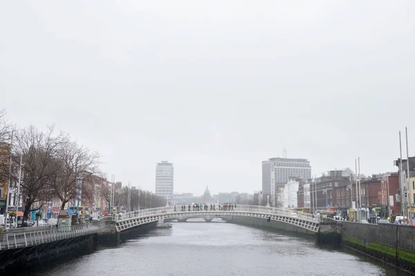 Beroemde ha-penny brug — Stockfoto