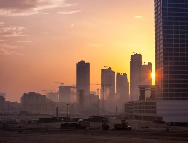 Edifícios de alta elevação em construção — Fotografia de Stock