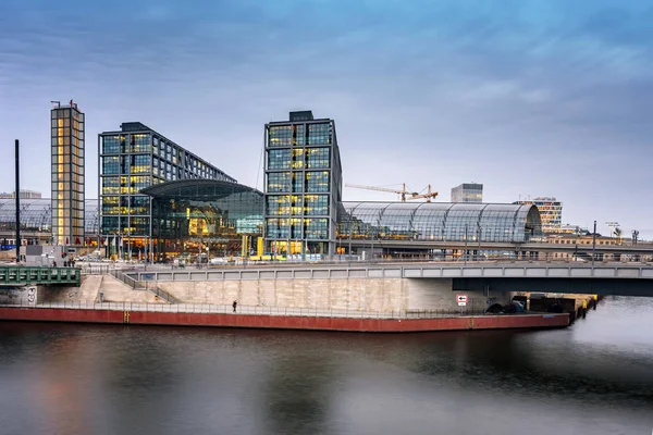 Train Station across river spree — Stock Photo, Image