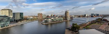 Panoramik Salford Quay Manchester İngiltere'de