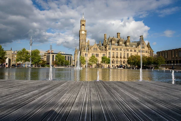 Fontaines à Bradford City Hall — Photo