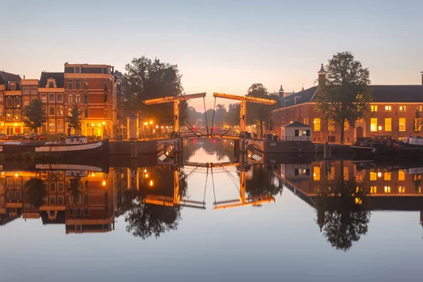 Cantilever bridge Amsterdam — Stock Photo, Image