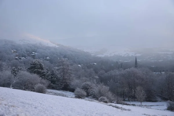 Village Covered Snow Mist Rural Area United Kingdom — Stock Photo, Image