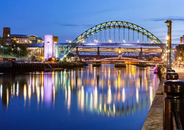 Siete Puentes Que Abarcan Todo Tyne Crean Juntos Vista Más —  Fotos de Stock