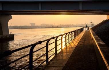 Fener Arap Emirlikleri Dubai creek alanında silüeti
