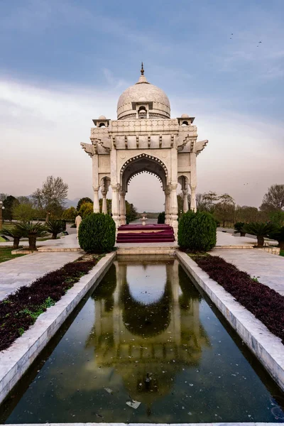 Weerspiegeling Van Bara Dari Park Islamabad Pakistan — Stockfoto