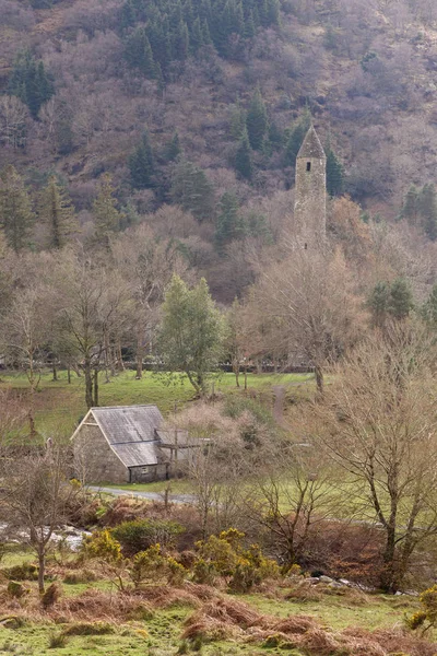 Yuvarlak Kule Glendalough Rlanda Daki Rahip Evi — Stok fotoğraf