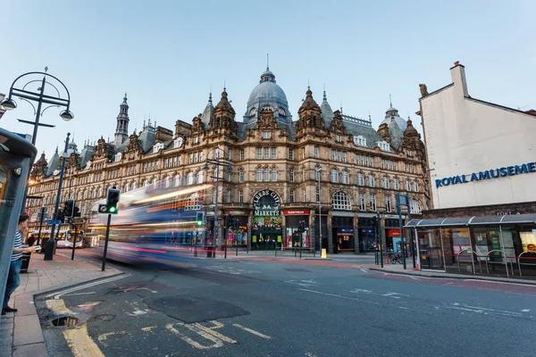 Leeds Anglia Sierpień 2014 Rynek Kirkgate New Market Street Który — Zdjęcie stockowe