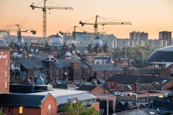 Cityscape Affärsområde Med Hög Byggnad Leeds Yorkshire — Stockfoto
