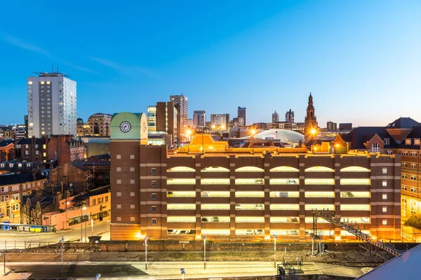 Parkeringsplats Centrum Leeds England — Stockfoto