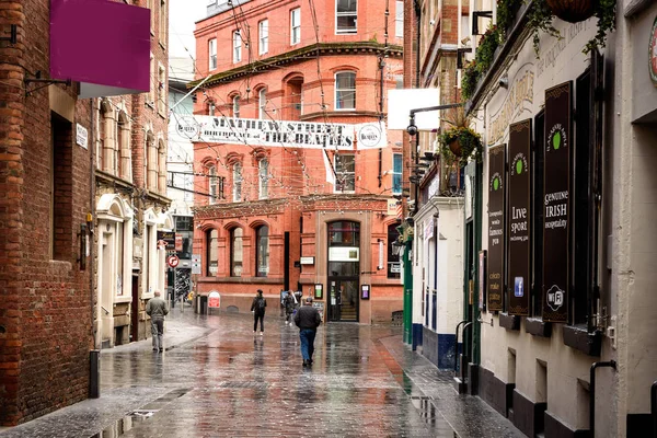 Liverpool Engeland Mei 2015 Mathew Street Een Voetgangersstraat Met Pubs — Stockfoto