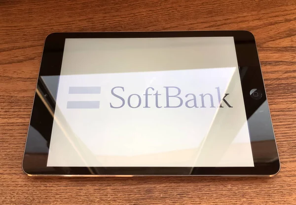 Abril 2020 Milão Itália Ícone Logotipo Empresa Softbank Close Tela — Fotografia de Stock