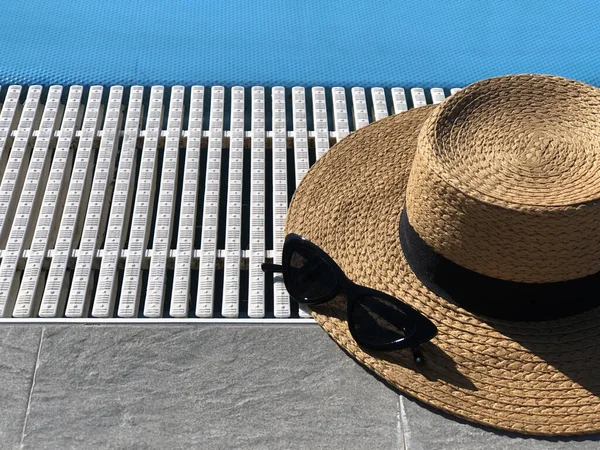 Straw Hat Sunglasses Poolside Copy Space Summer Concept Sun Protection — Stock Photo, Image