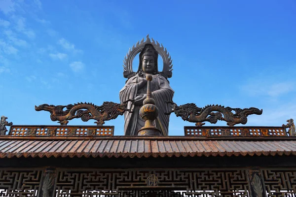 Temple Guiyuan un temple bouddhiste situé sur la ville de Wuhan, province du Hubei en Chine . — Photo