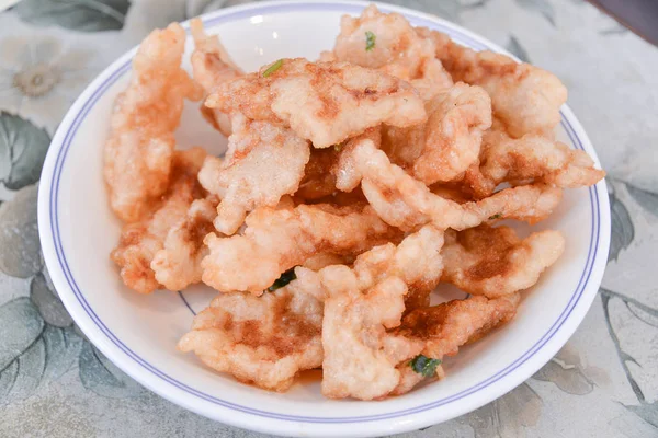 Sweet and sour pork slices, The traditional food of northeastern — Stock Photo, Image