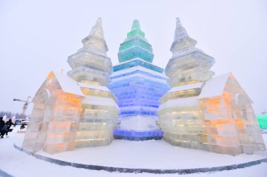 Harbin, Çin - 21 Ocak 2017: Harbin uluslararası buz ve kar heykel Festivali Harbin yer alır bir yıllık Kış Festivali olduğunu. Dünyanın en büyük buz ve kar Festivali olduğunu.