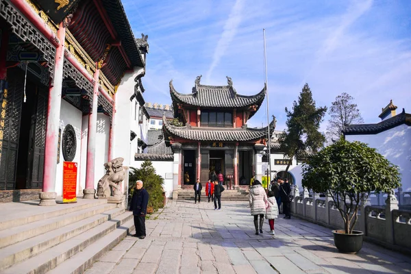 Γουχάν, Κίνα - 24 Δεκ 2017: Σε28 είναι ένα βουδιστικό ναό που βρίσκεται στην Wuhan City, Hubei επαρχία της Κίνας. Κτίστηκε το 15ο έτος του Shunzhi (1658), της δυναστείας Qing. — Φωτογραφία Αρχείου