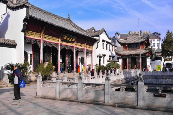 WUHAN, China - JAN 24, 2017: Guiyuan Temple is a Buddhist temple located on Wuhan City, Hubei Province of China. It was built in the 15th year of Shunzhi (1658), Qing Dynasty. — Stock Photo, Image
