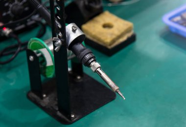 lehimleme demir ve kalay dize