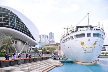 Shenzhen, Çin - 09 Nisan 2017: Yeni deniz dünya Plaza, Shenzhen, Seaworld Plaza landmark açılan bilinen Shenzhen ilk uluslararası eğlence merkezi olarak biriydi.