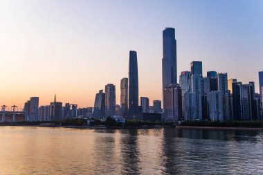 Guanghzou, Çin - 02 Nisan 2017: Guangzhou, özel iş alan pearl Nehri boyunca modern şehir.