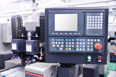 CNC makine denetleyicisi konsolunda fabrika ile