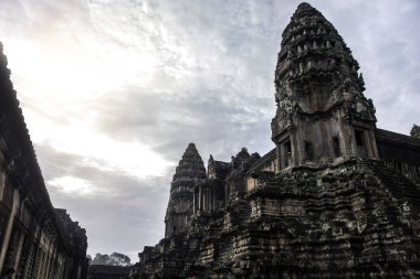 Wat Angkor Kamboçya ve dünyanın en büyük dini anıt karmaşık bir tapınak olduğunu