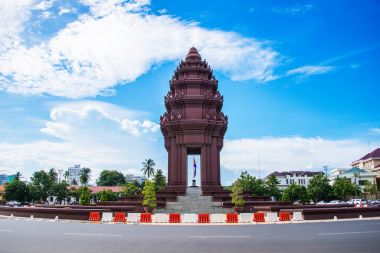 Phnom Penh, Kamboçya'nın başkenti içinde Khmer mimari tarzı ile bağımsızlık Anıtı